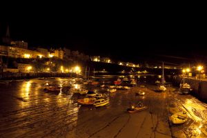 Tenby harbour full night sm.jpg